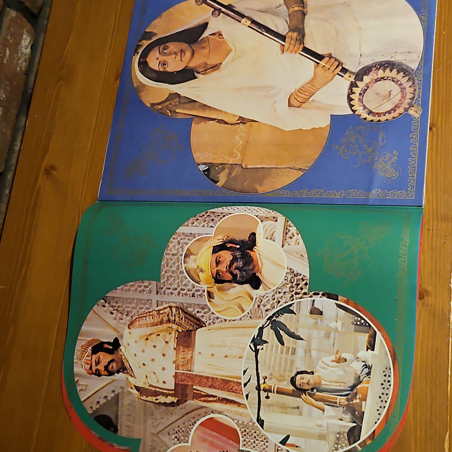 Meera - Ravi Shankar and Gulzar classic in multifold in excellent condition