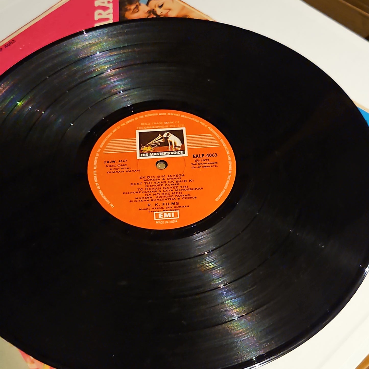 Dharam Karam - 1st iusse HMV red dog R D Burman VG+ *ek din bik jayega*