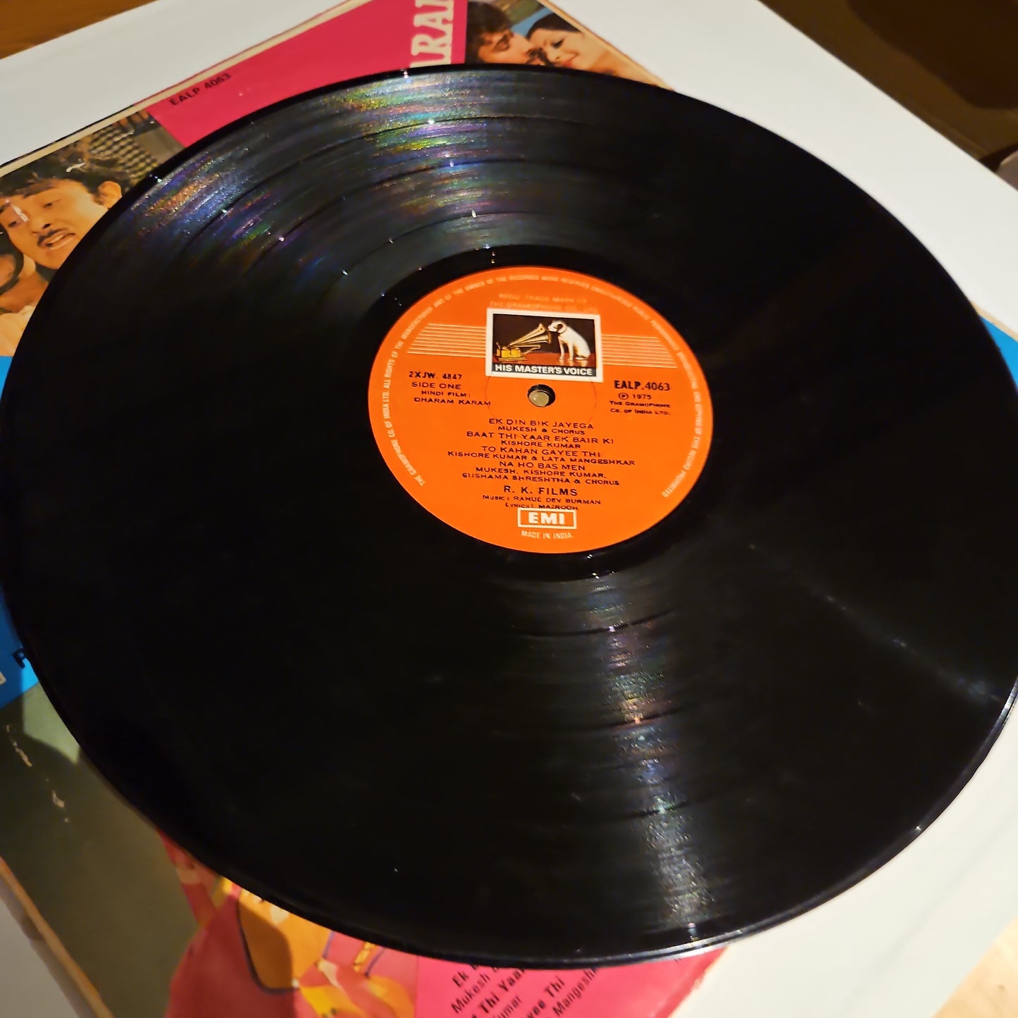 Dharam Karam - 1st iusse HMV red dog R D Burman VG+ *ek din bik jayega*