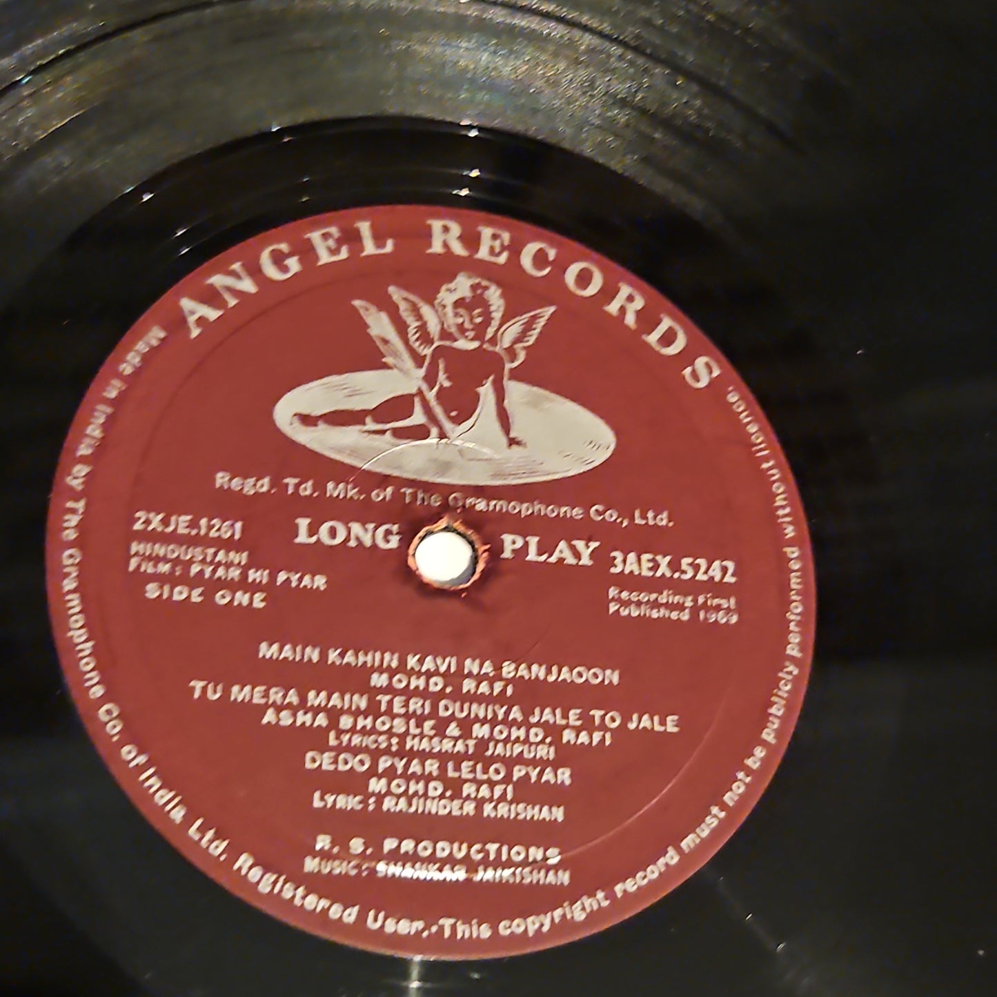 Pyar Hi Pyar - Music by shankar jaikishan - 1st angel in VG+ conditon