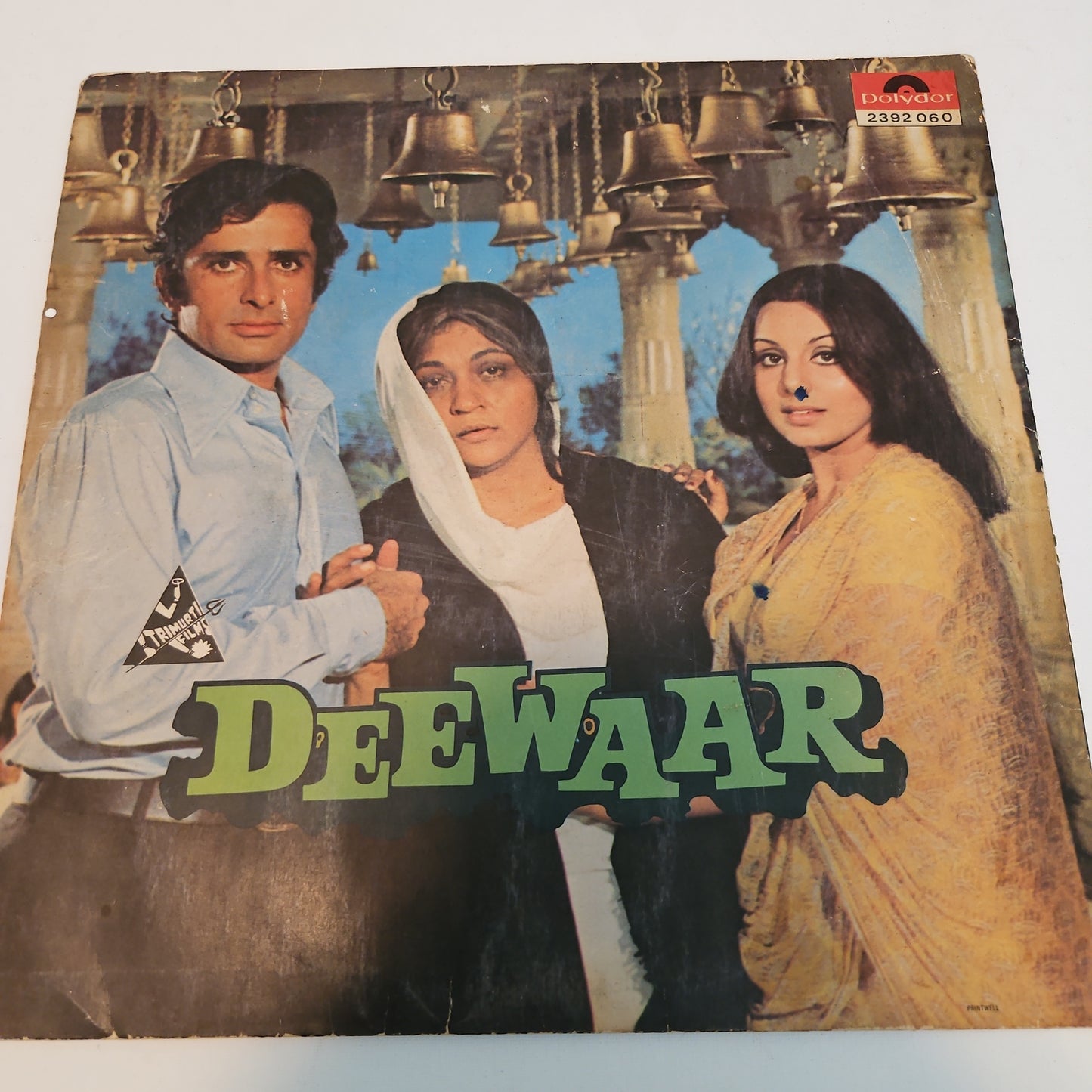 DEEWAR - R D Burman blockbuster in excellent - Songs only rare LP includes English song "I am falling in Love with a stranger "