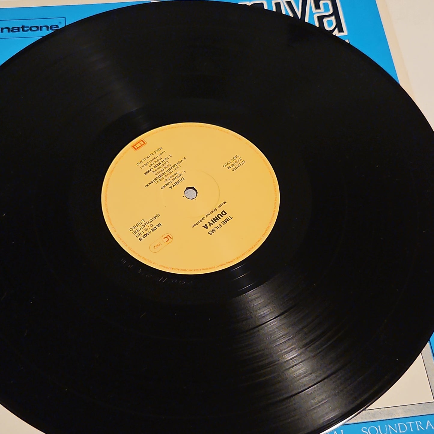 Duniya - Superhit Shankar Jaikishan - official EMI Holland pressing by Dynatone - Pristine in near mint