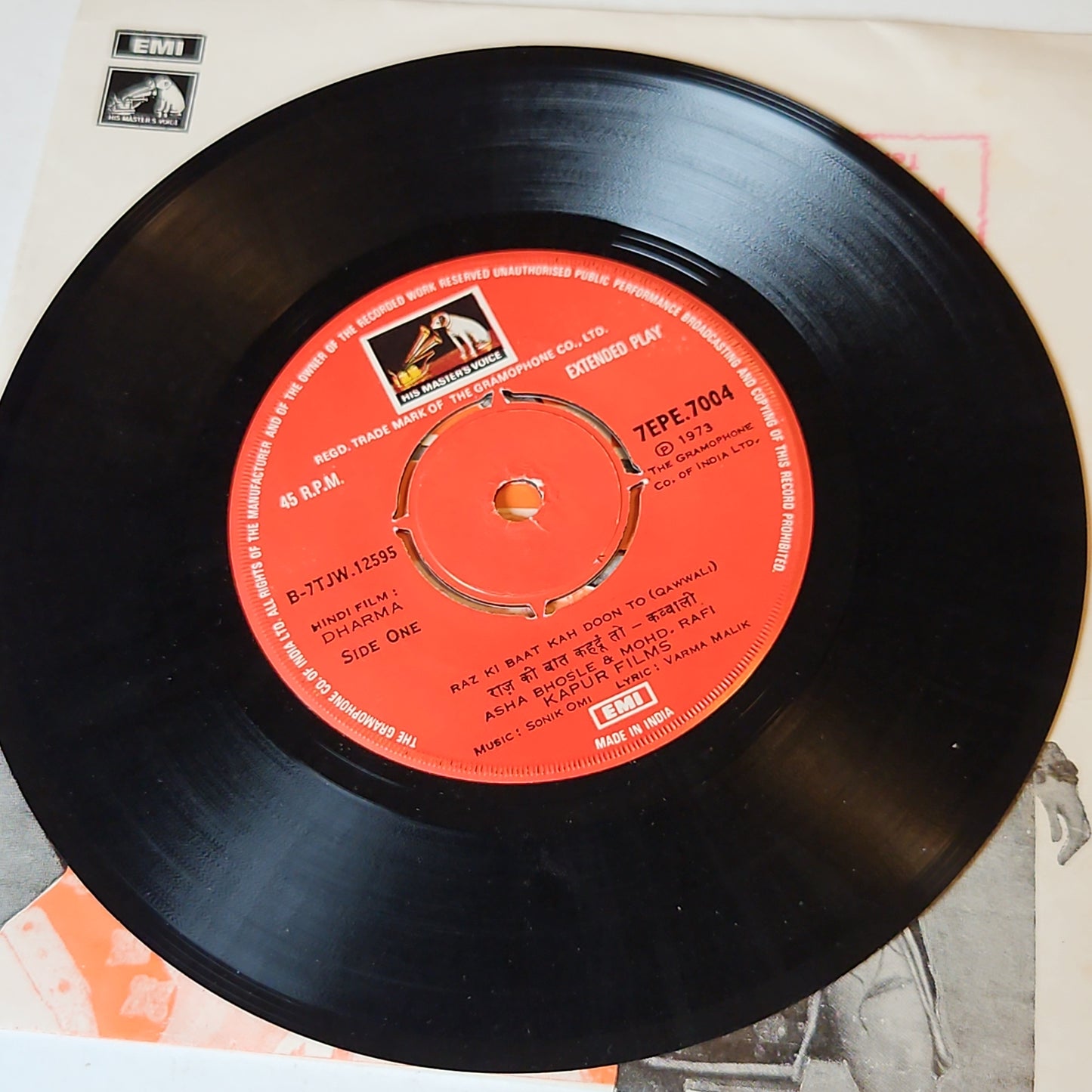 Dharma - Sonik Omi classic 1st HMV version EP in excellent includes famous qawalli Raz ki baat kahdoo by Rafi Asha
