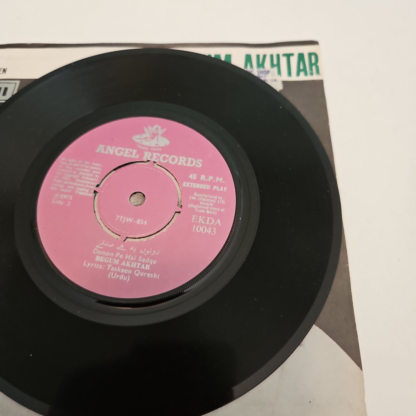 Begum Akhtar – Naaten in Near mint
