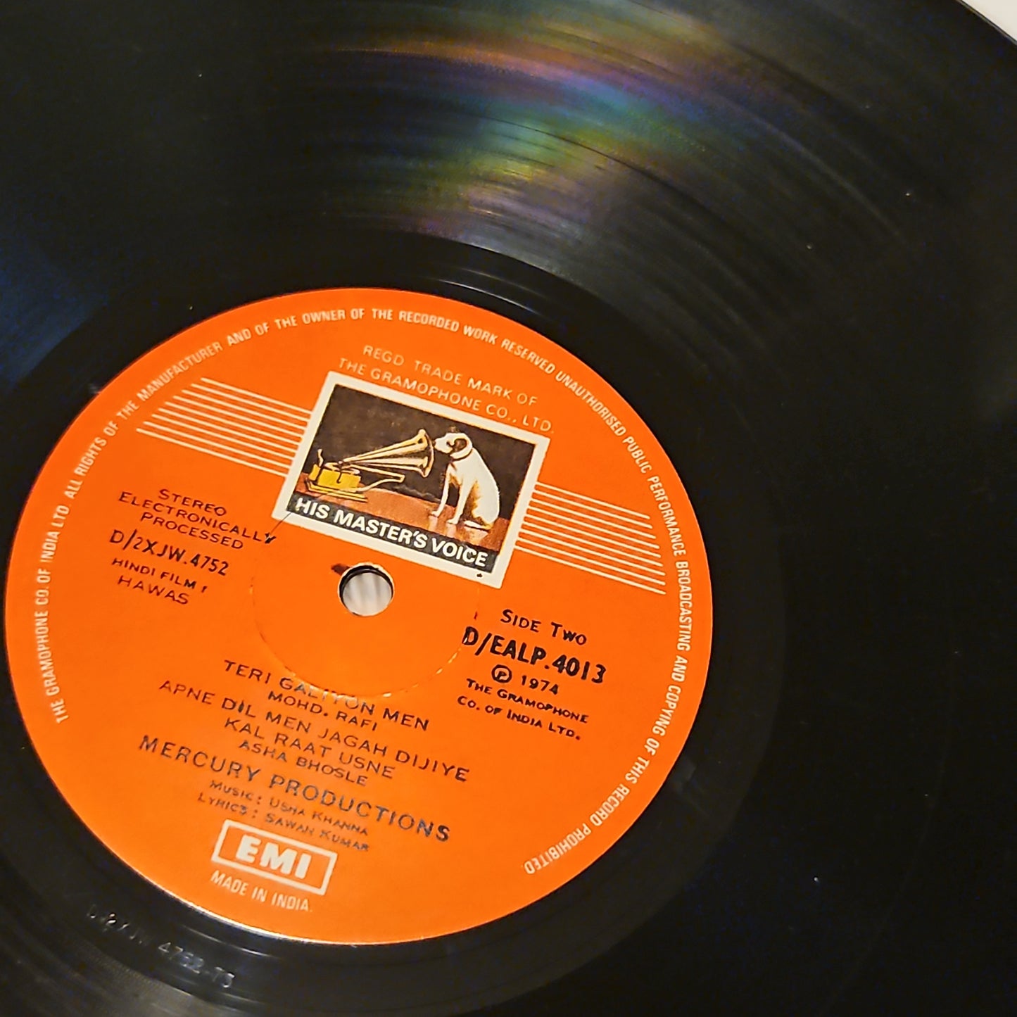 Hawas- Usha Khanna Clasic 1st edition red dog HMV in excellent to NM condition