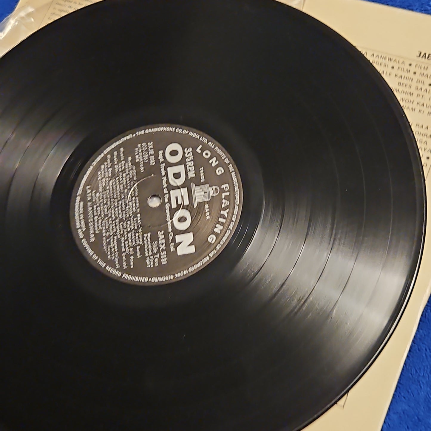 Lata mangeshkar - haunting melodies of Lata Mangeshkar in Excellent conditon