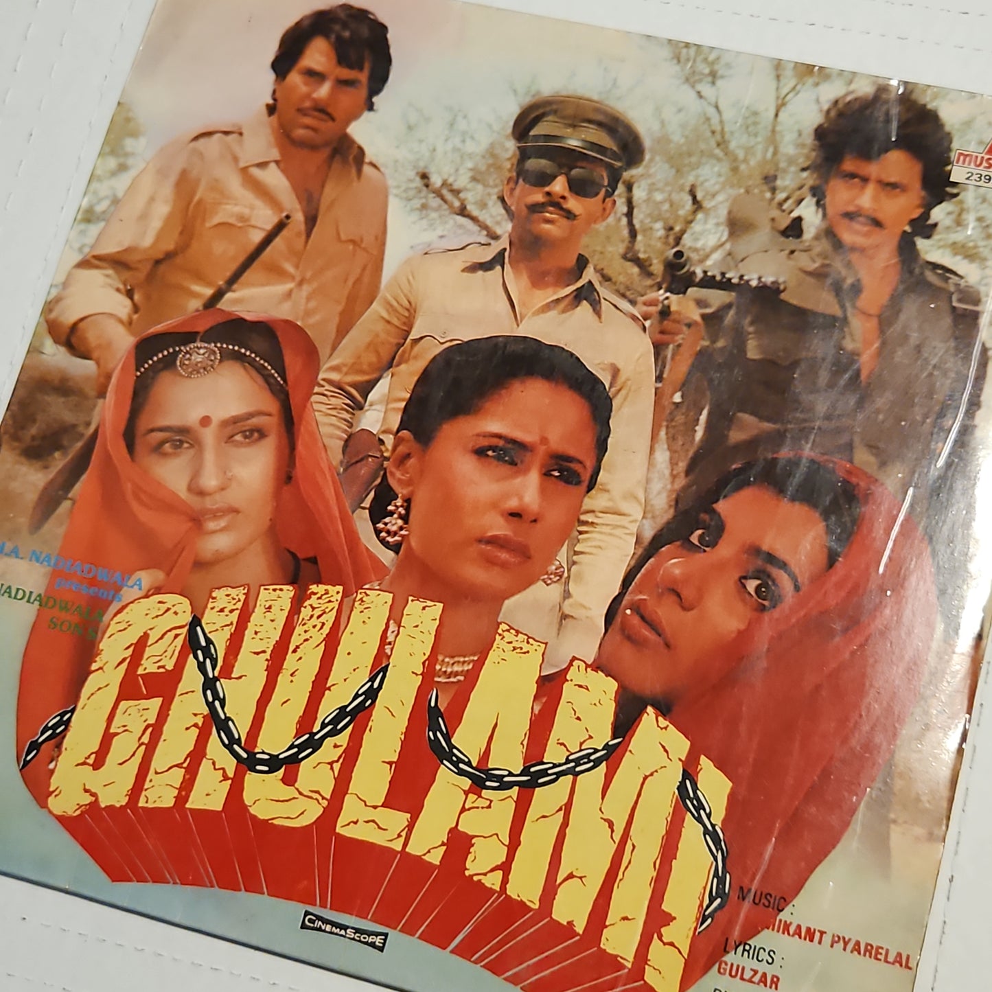 Ghulami - Laxmikant Pyarelal and Gulzar classic iin VG+ condition