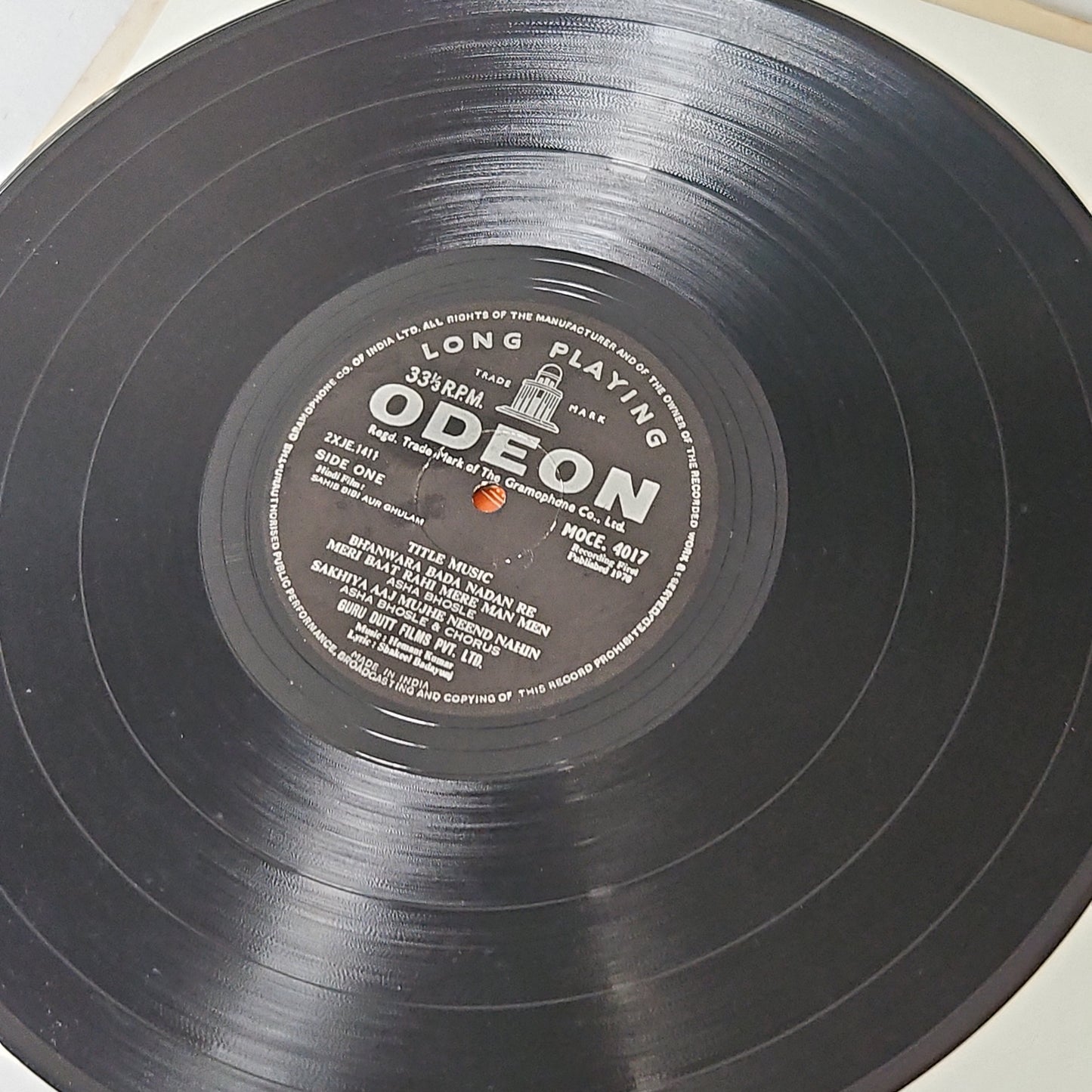 Hemant Kumar, - Shakeel Badayuni Sahib Bibi Aur Ghulam in Excellent condition