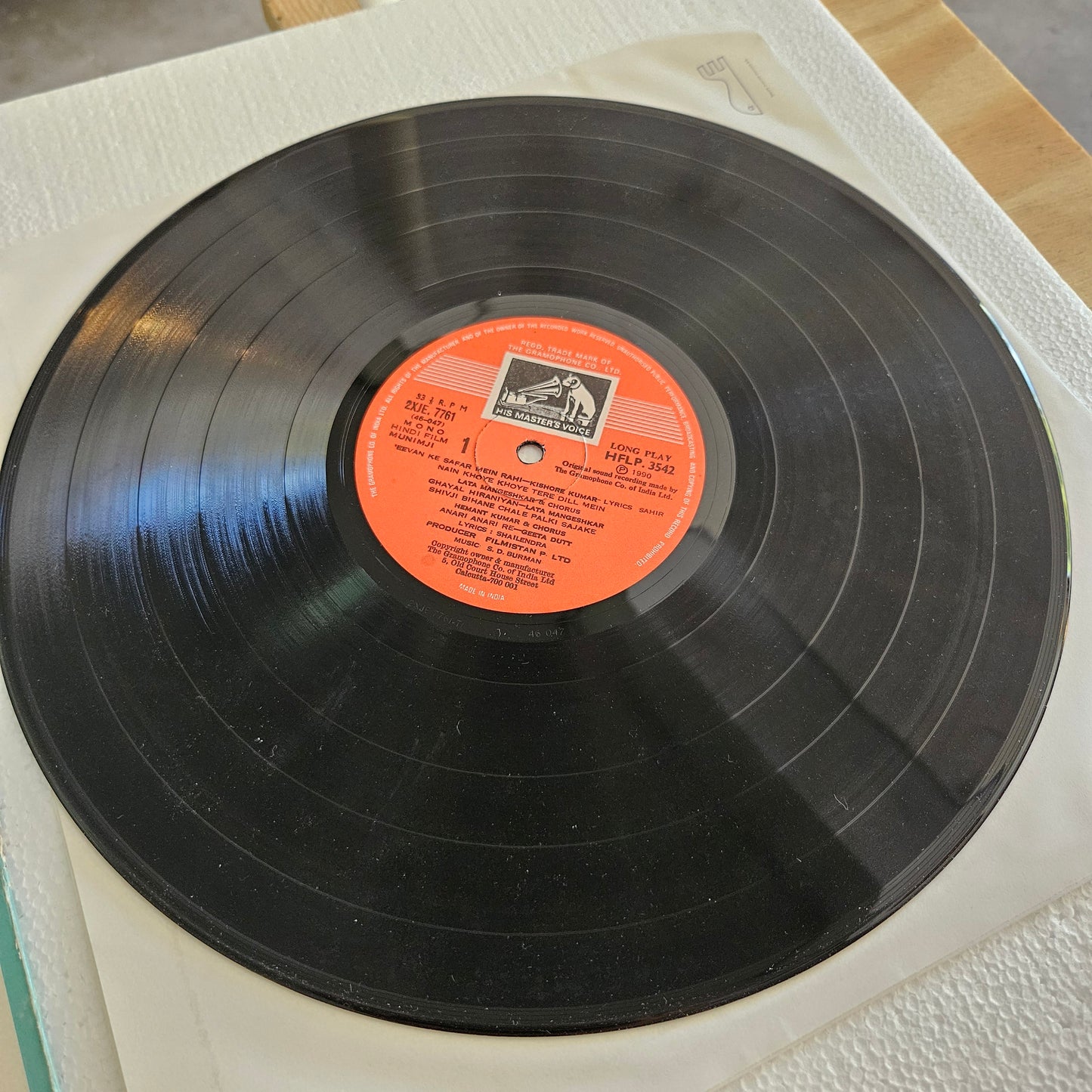 Munimji - original soundtrack music by S. D. Burman in excellent to near mint condition from original soundtrack