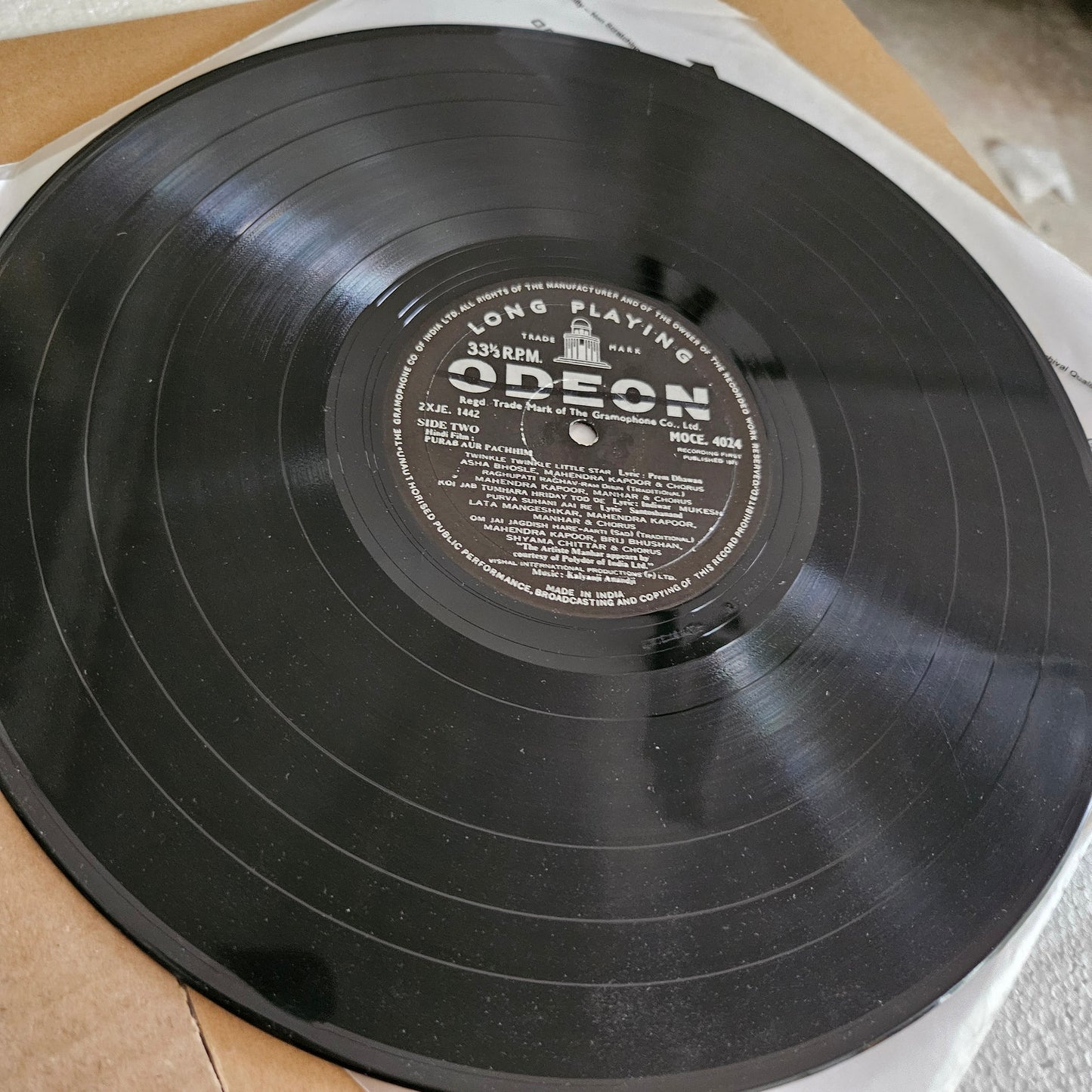 Purab Aur Pachchim - first ring odeon classic in excellent Psych Funk in VG++ MOCE 4024