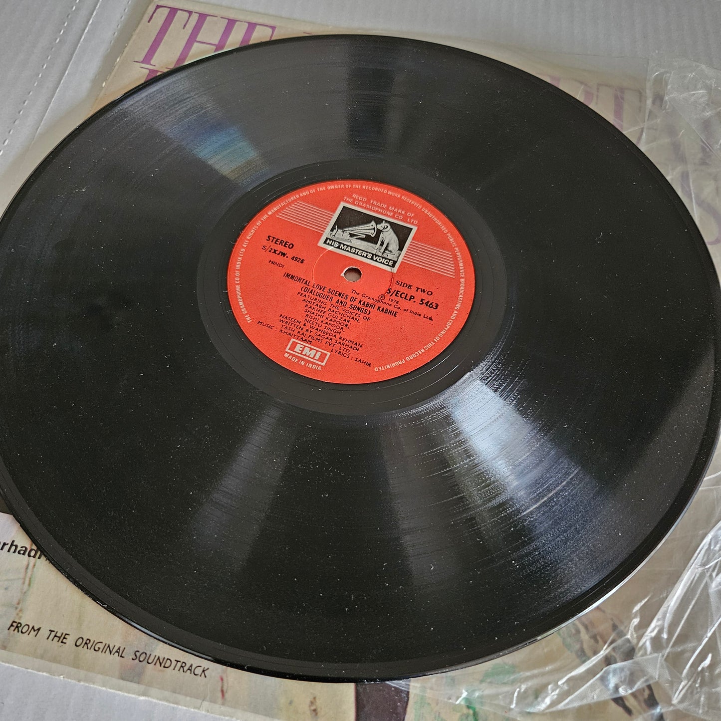 Dialogues from Kabhi Kabhie - Khaiyyam and Sahir classic - in near mint ECLP5643
