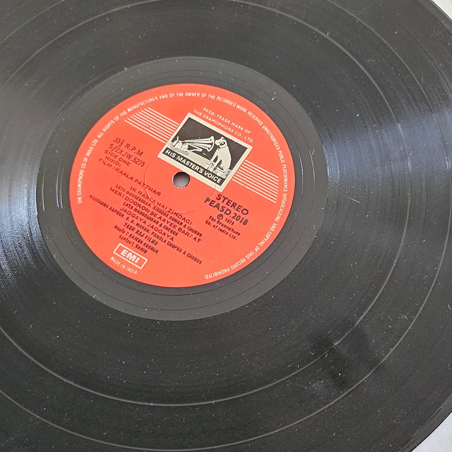 Kaala Patthar - Music by Rajesh Roshan Excellent in Supreme stereo Gatefold edition. Sound acoustic blast