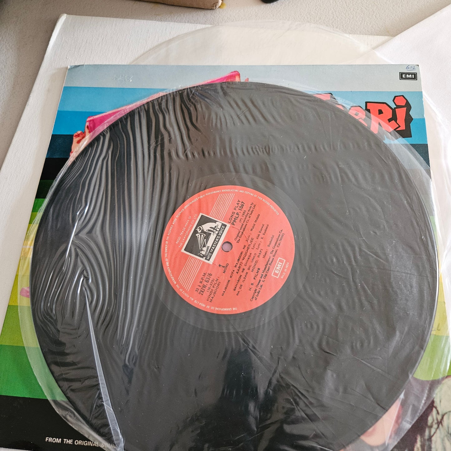 Majboori - Music Roshanlal near mint include 3 rafi songs and Asha bhosle songs