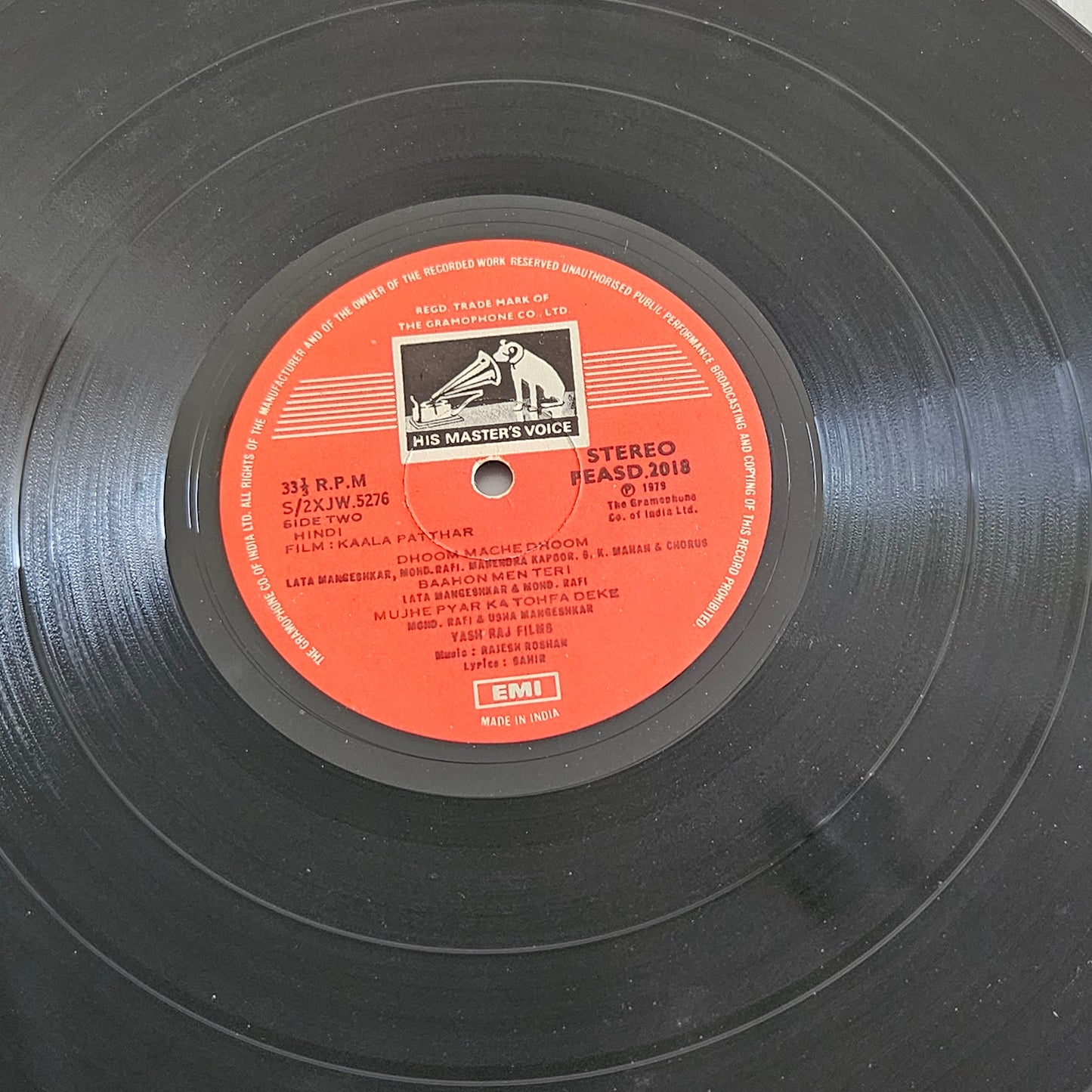 Kaala Patthar - Music by Rajesh Roshan Excellent in Supreme stereo Gatefold edition. Sound acoustic blast