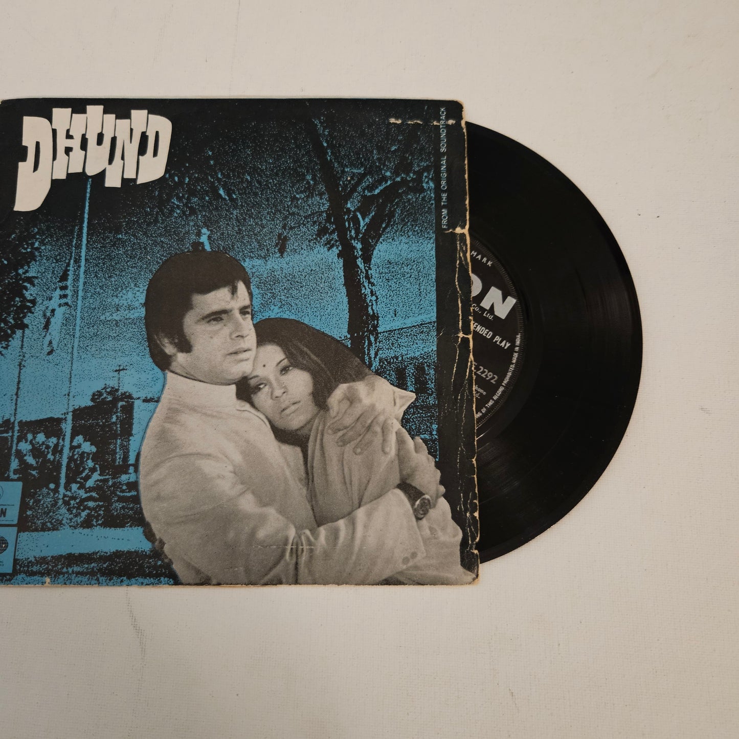 Dhund - superhit music Ravi B. R. chopra Ep in excellent