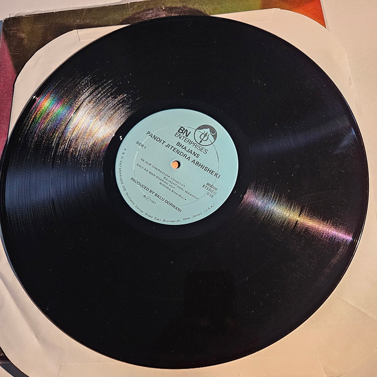 Jitendra Abhisheki – Bhajans By Pandit Jitendra Abhisheki Recorded in USA near mint