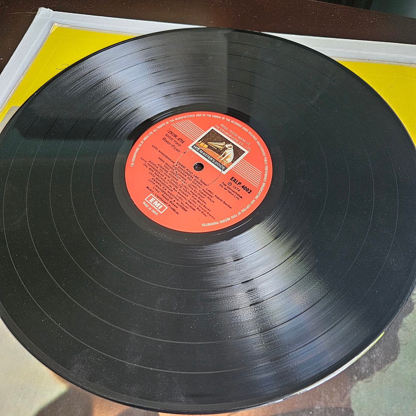 Laxmikant Pyarelal - Your Favourites from Laxmikant Pyarelal - red dog 1st HMV in excellent EALP4002