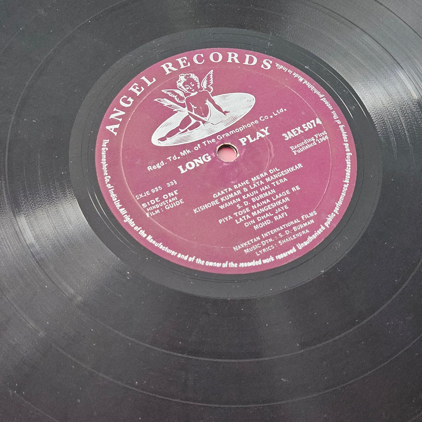 Guide - S. D. burman and Navketan blockbuster - 1st Angel edition in VG+ condition