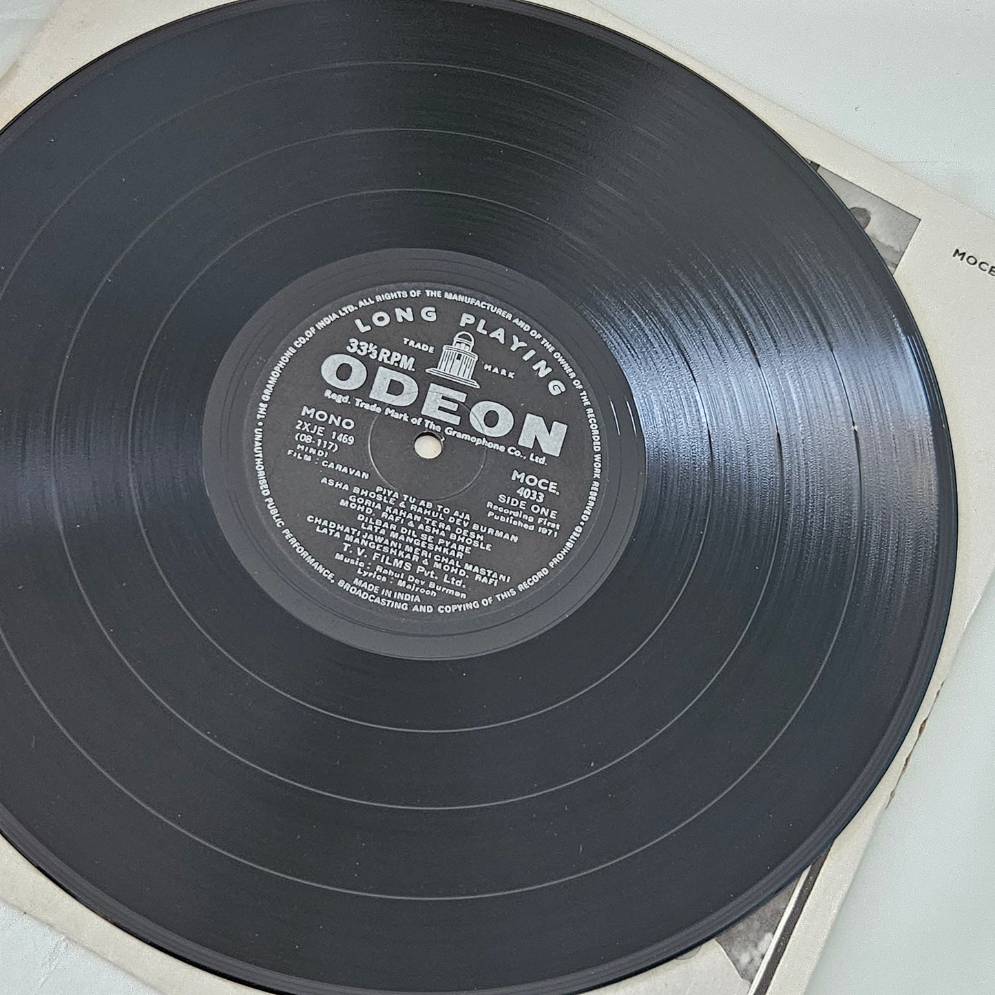 CARAVAN - Bollywood R D Burman blockbuster Funk in near mint