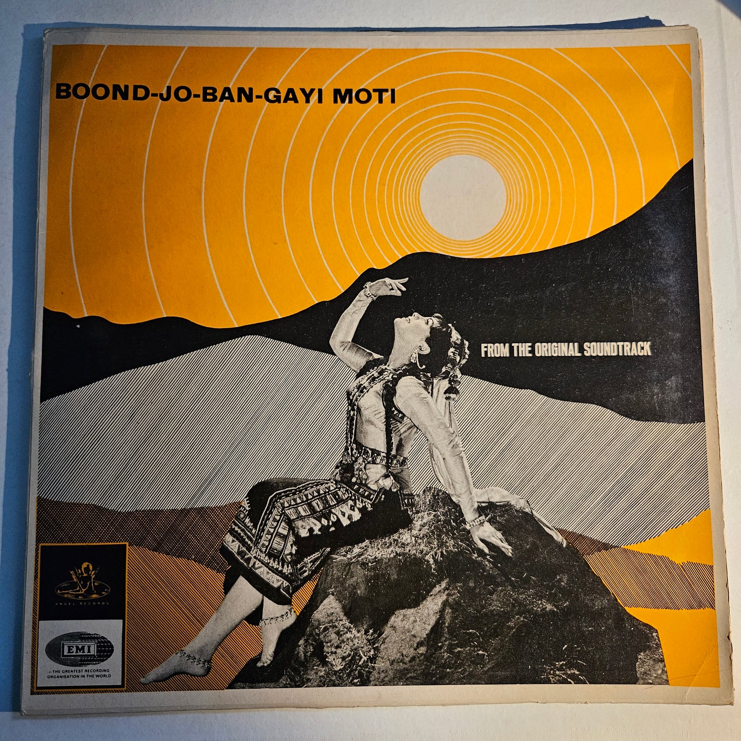 Boond Jo Ban Gaye Moti - V Shantaram classic and Lyrics Satish Bhatia and music Bharat Vyas classic rare -1st Angel pressing in excellent and cover in splendid