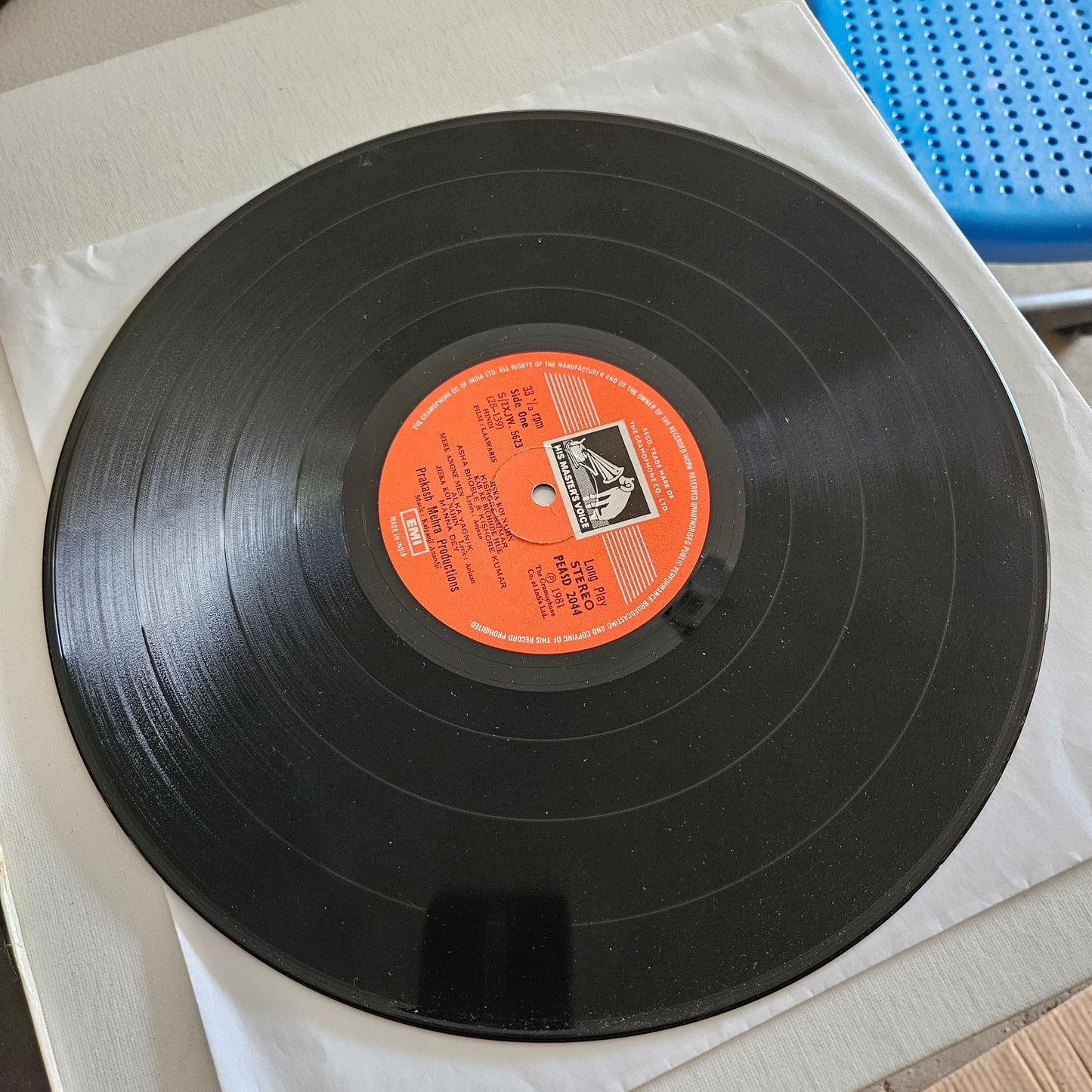 Laawaris - Amitabh blockbuster Music by Kalyanji Anandji in near mint Psych Funk- Gatefold edition