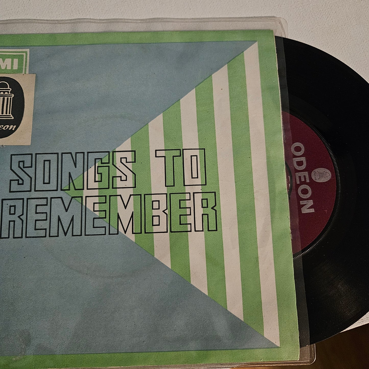 Raj Hath, Pyar ki Jeet and Sangdil - classic superhit in Near mint Odeon EP rare - EKDA170