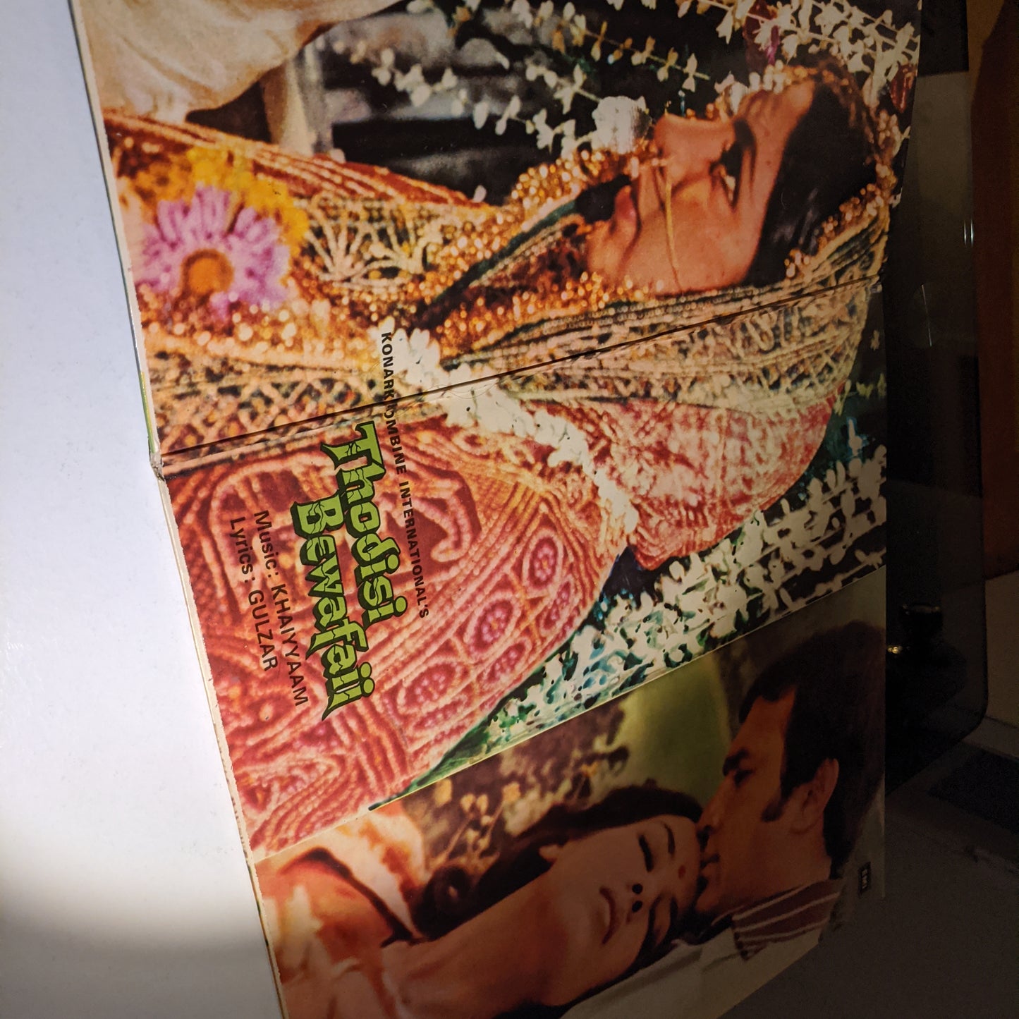 Thodisi Bewafaii - Khaiyyam and Gulzar superhit classic in Gatefold unplayed mint