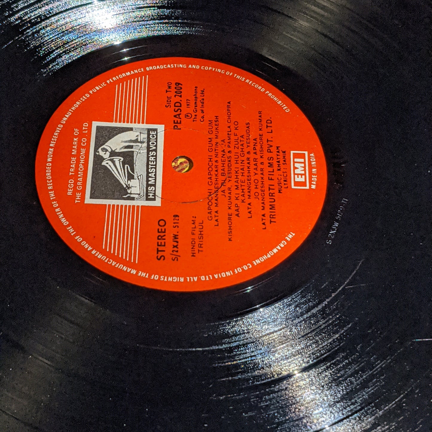 TRISHUL - Music by Khaiyyam in excellent MULTIFOLD COVER in SUPREME STEREO