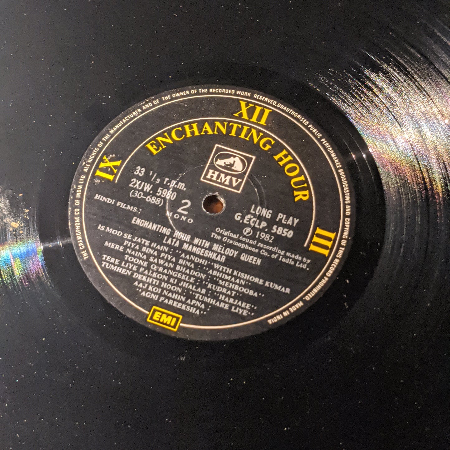 Lata mangeshkar - enchanting hour - superb collection in Near Mint