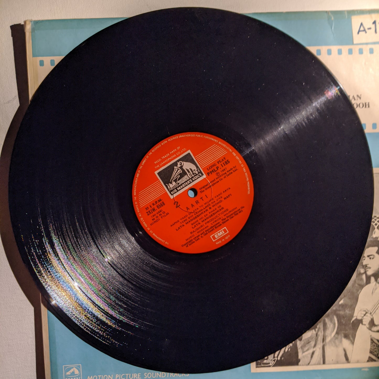 Aarti - Music By Roshan - classical in near mint condition