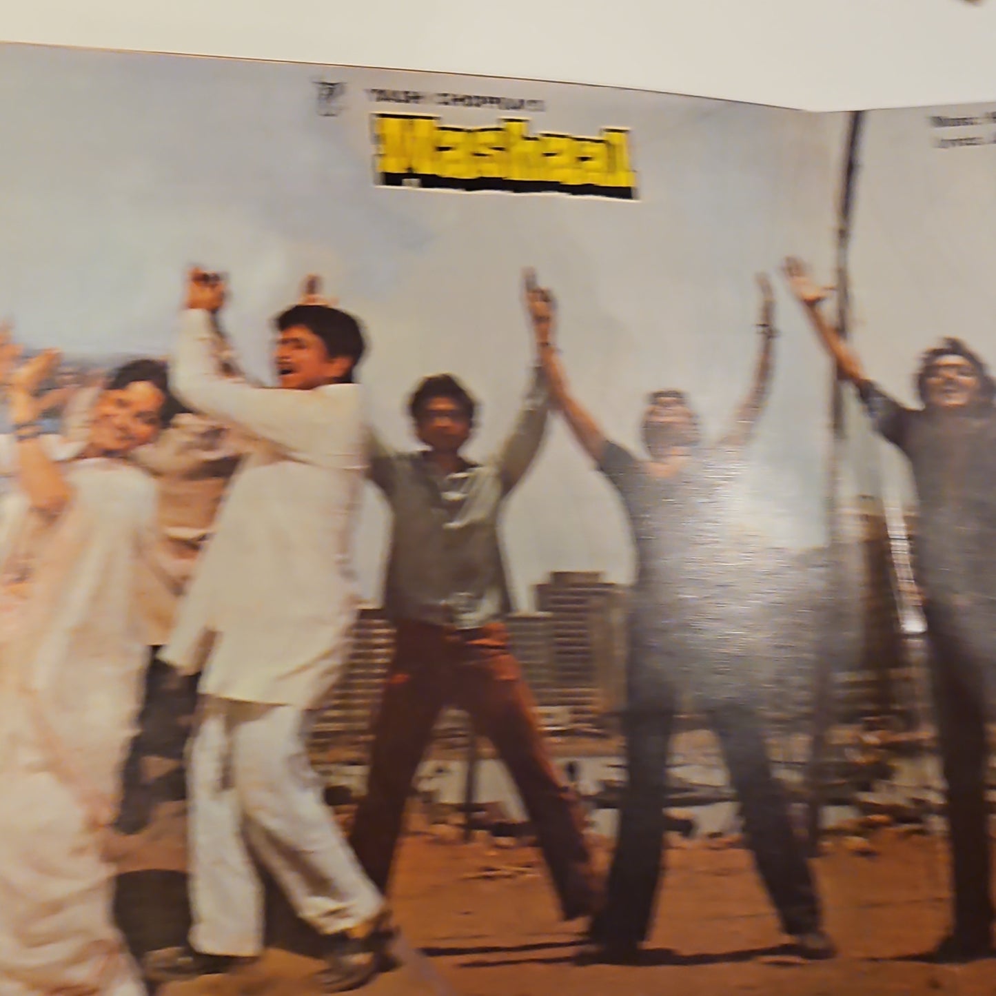 3 lps Tribute to Dilip Kumar SHAKTI, MASHAAL, AND VIDHAATA supreme Stereo Gatefold