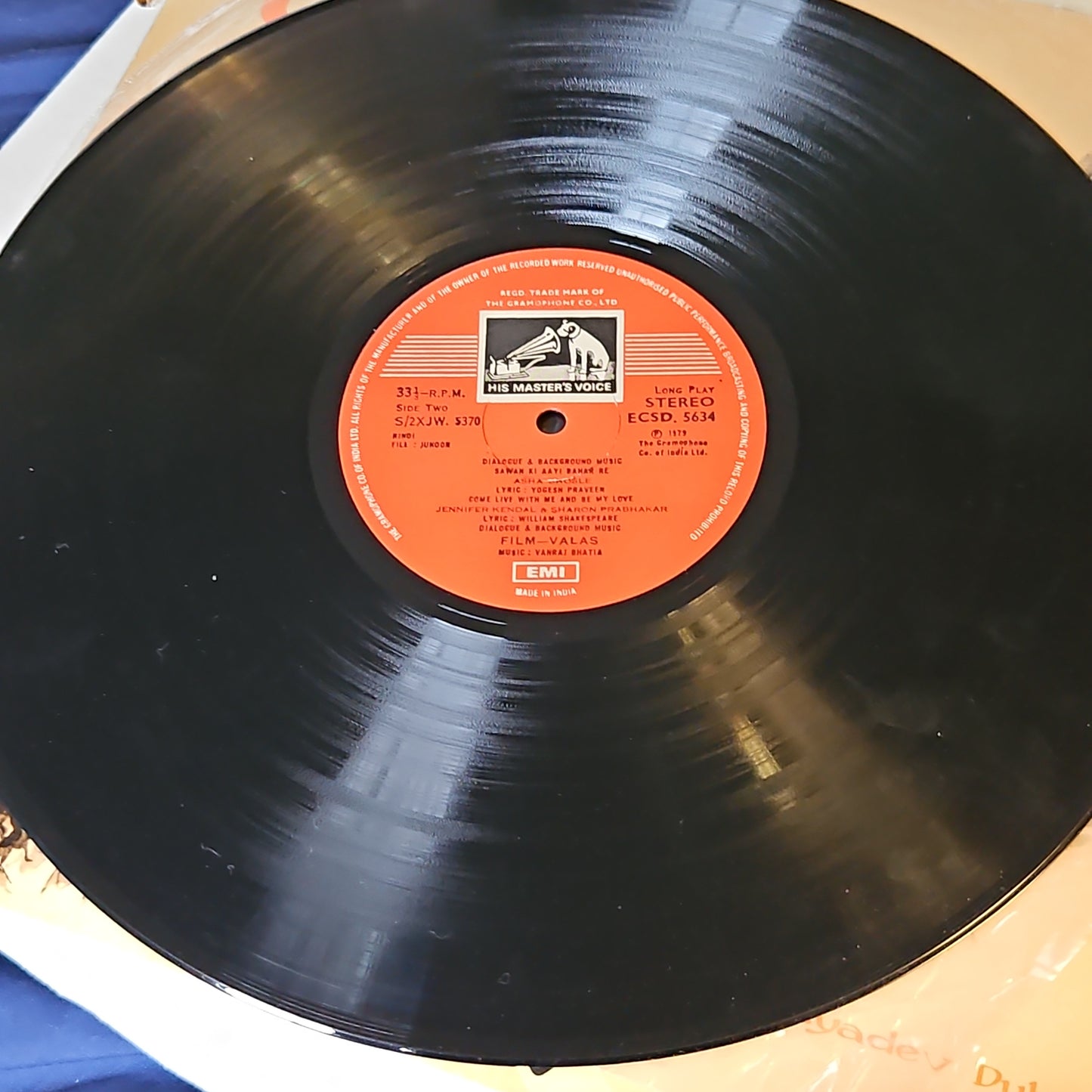 Junoon - original soundtrack collectible - Music by vanraj Bhatia in near mint condition