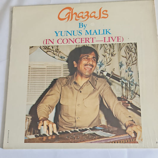 Yunus Malik Ghazals By Yunus Malik ( In Concert - Live) in near mint