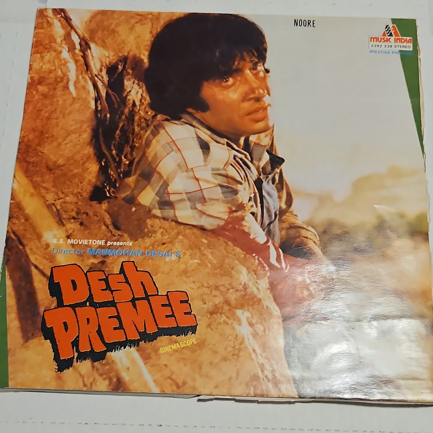 3 lps Amitabh Gatefold Lps collection Desh Premee , Suhaag and Parvarish IN near mint with original sleeves