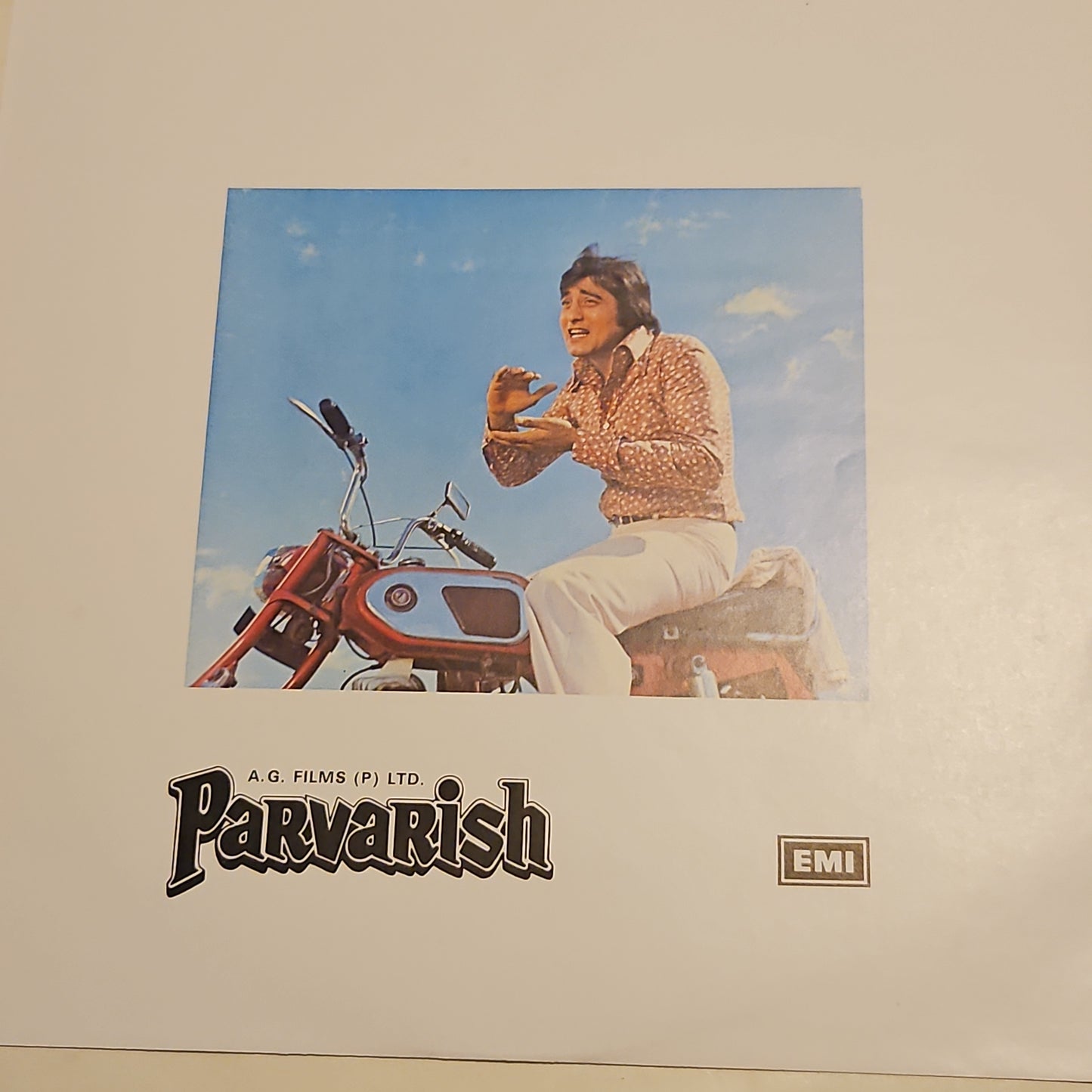 3 lps Amitabh Gatefold Lps collection Desh Premee , Suhaag and Parvarish IN near mint with original sleeves