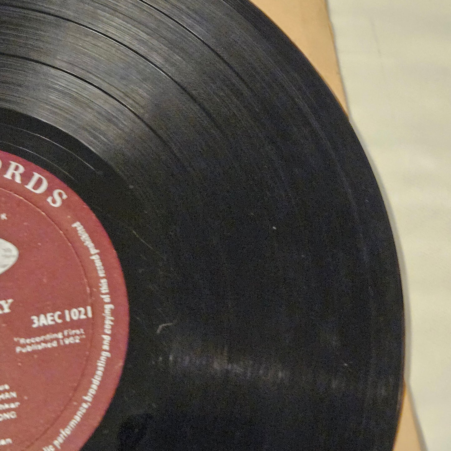 Main Chup Rahungi  - 10 inch angel original soundtrack - Music by Chitragupta -  Classic in VG to VG+ Rare find