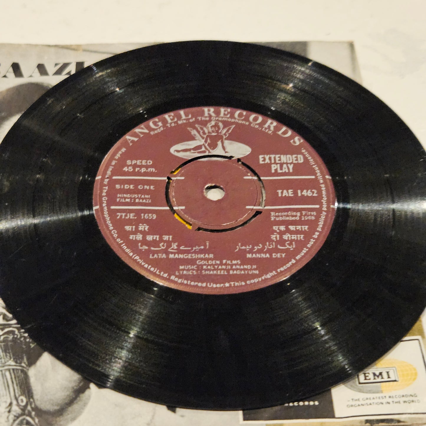 Baazi  - Kalyanji Anandji   classic superhit in Near mint Angel  EP rare