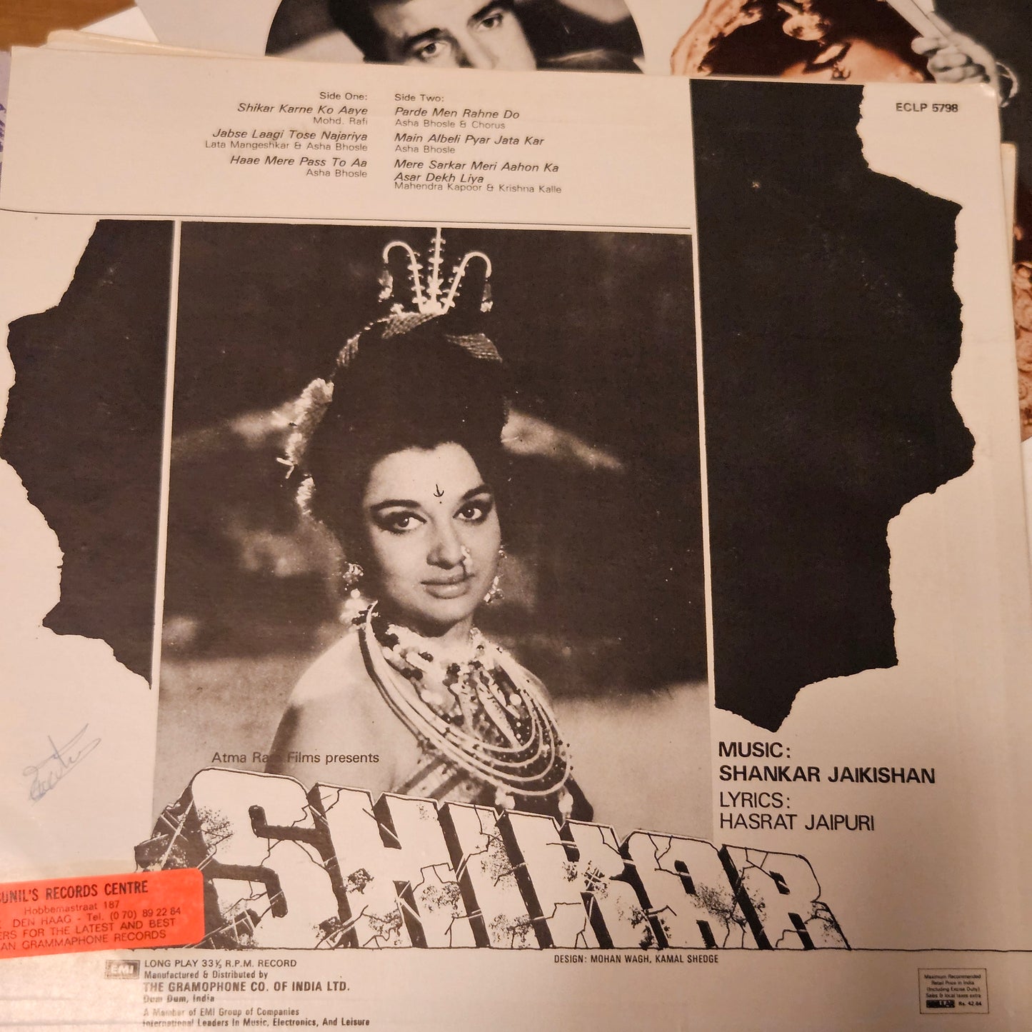 4 LPs of Dharmendra's superhit  films in excellent condition - Pooja ke Phool, Mamta, Shikar and Kaajal