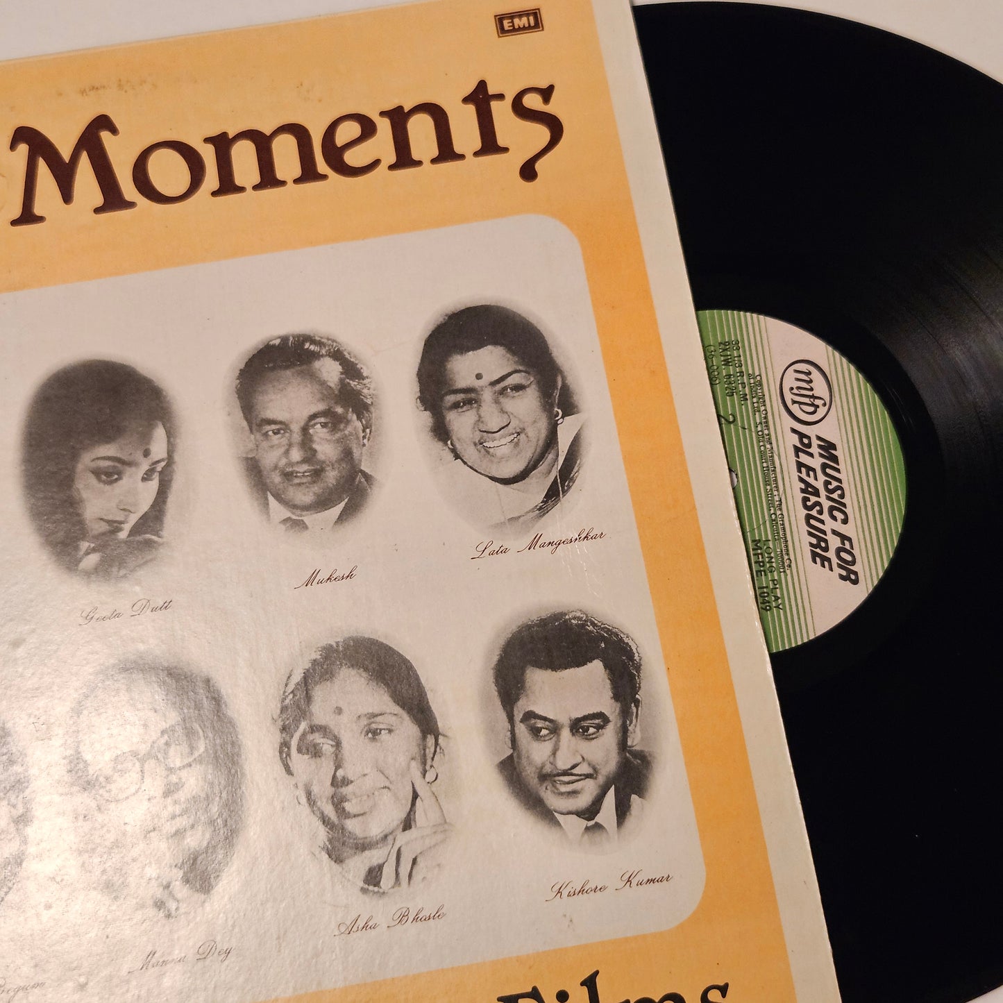 Duets from films - Original soundtrack- Magic Moments - in near mint Pristine condition