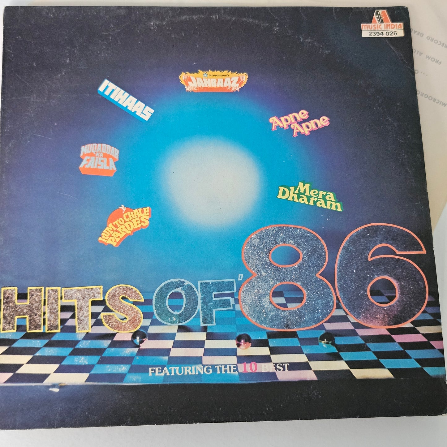 Hits of 1986 - Blockbuster hits from films in near mint condition - MIL from original soundtracks Include Chitthi Aayi Hai of Pankaj Udhas