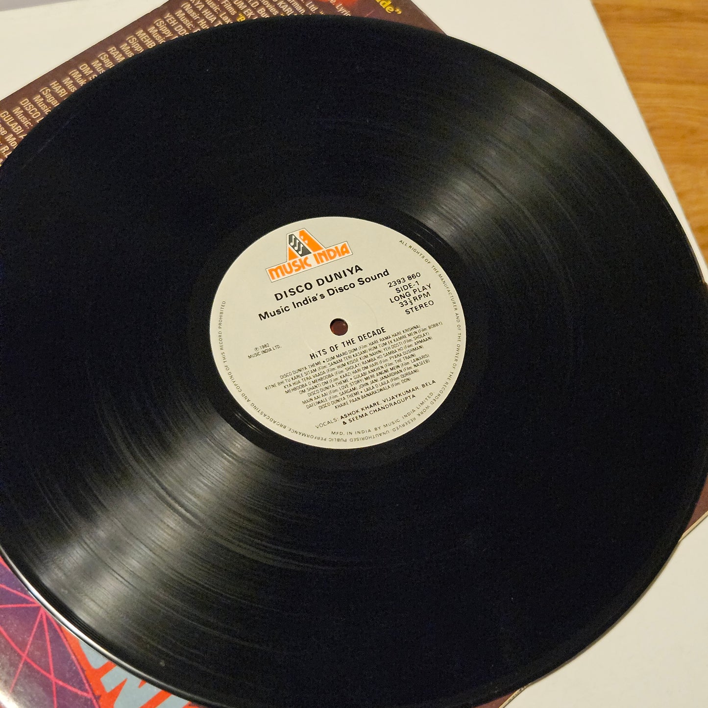 Disco Duniya - 28 non stop disco party numbers in excellent condition