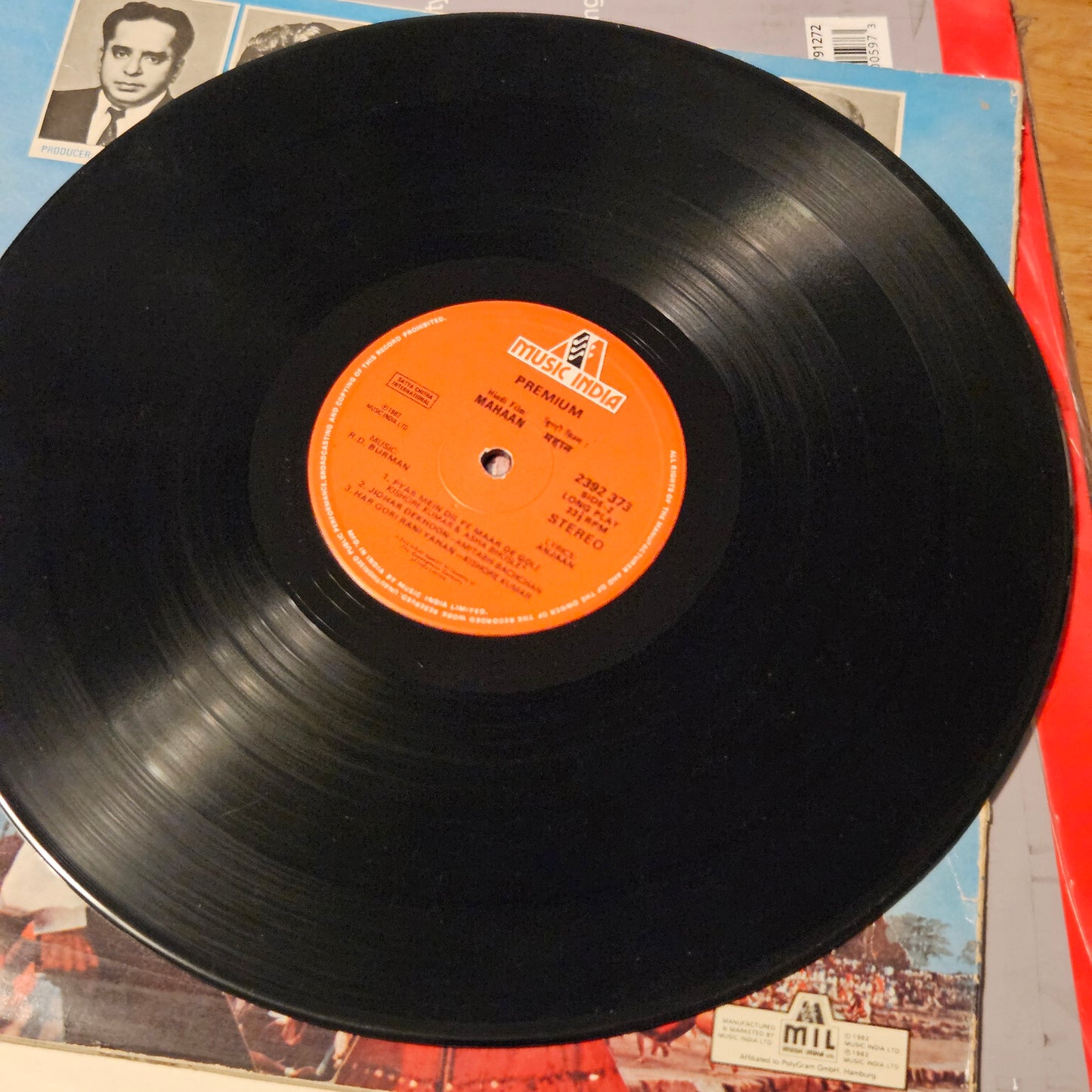 Mahaan - original soundtrack recorded in  premium stereo - Music by R. D. Burman blockbuster in edition  in excellent condition