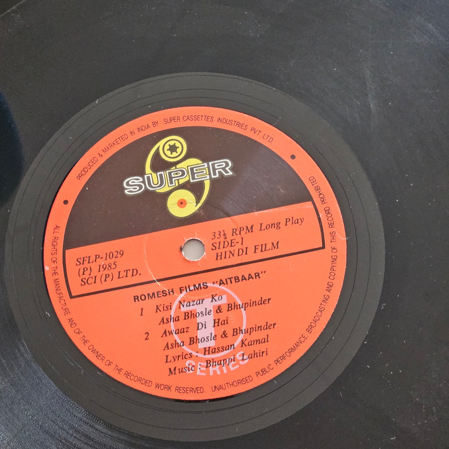 Aitbaar - bappi Lahiri superhit with Bhupinder ghazals in Near mint condition - Pristine