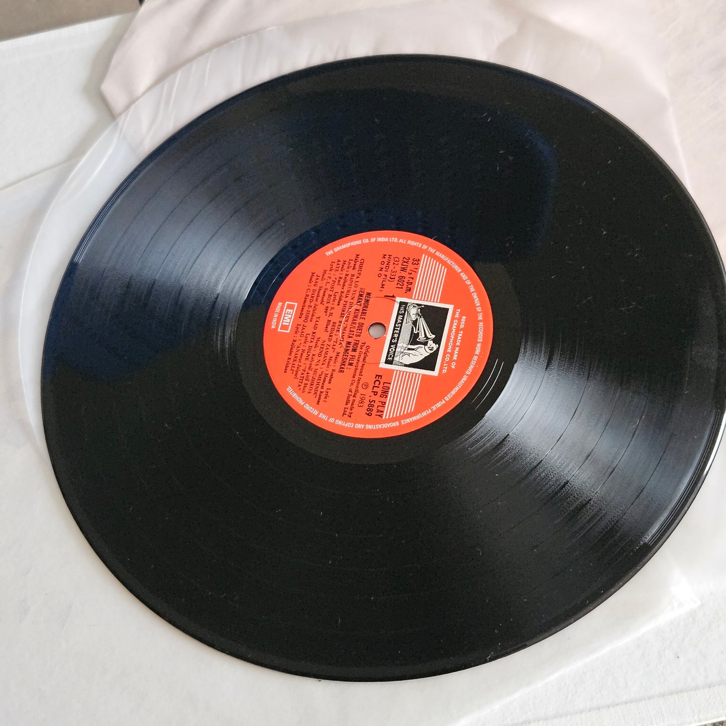 Duets of Lata Mangeshkar & Hemant Kumar record  from original soundtracks in near mint