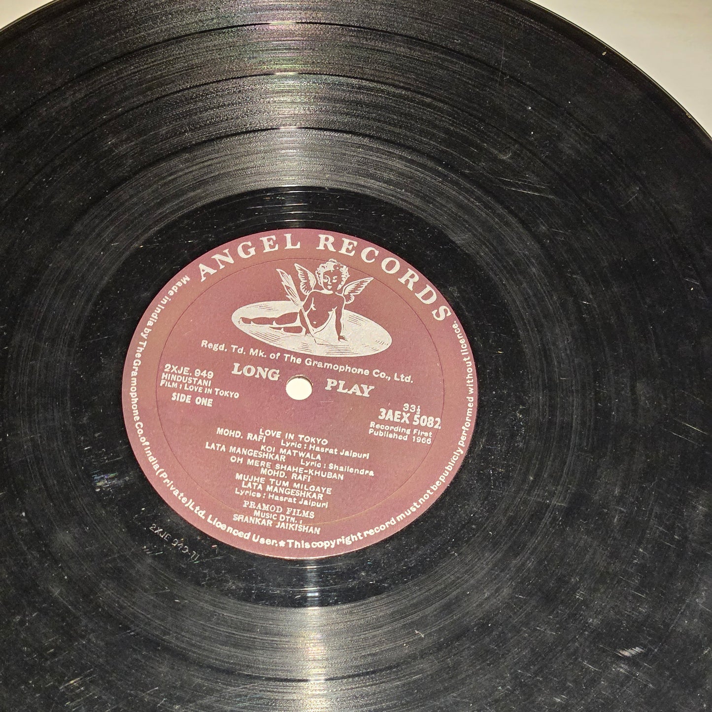Love in Tokyo - Music by Shankar jaikishan 1st Angel in VG condition (90%) No cover