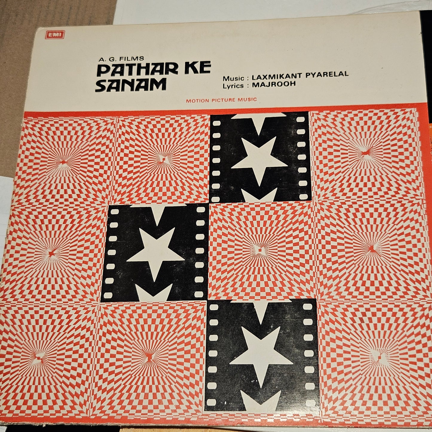 Patthar Ke Sanam - Music by Laxmikant Pyarelal. Super hit - near mint HMV - original soundtrack