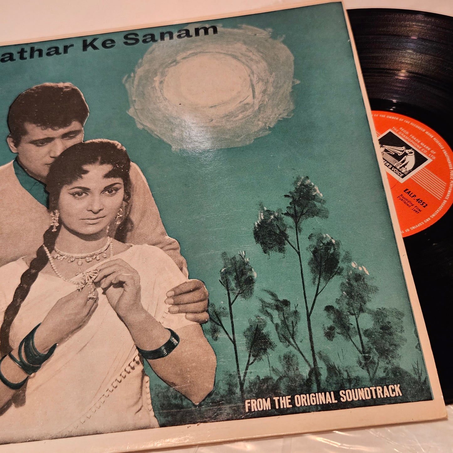 Patthar Ke Sanam - Music by Laxmikant Pyarelal. Super hit - near mint HMV edition- original soundtrack