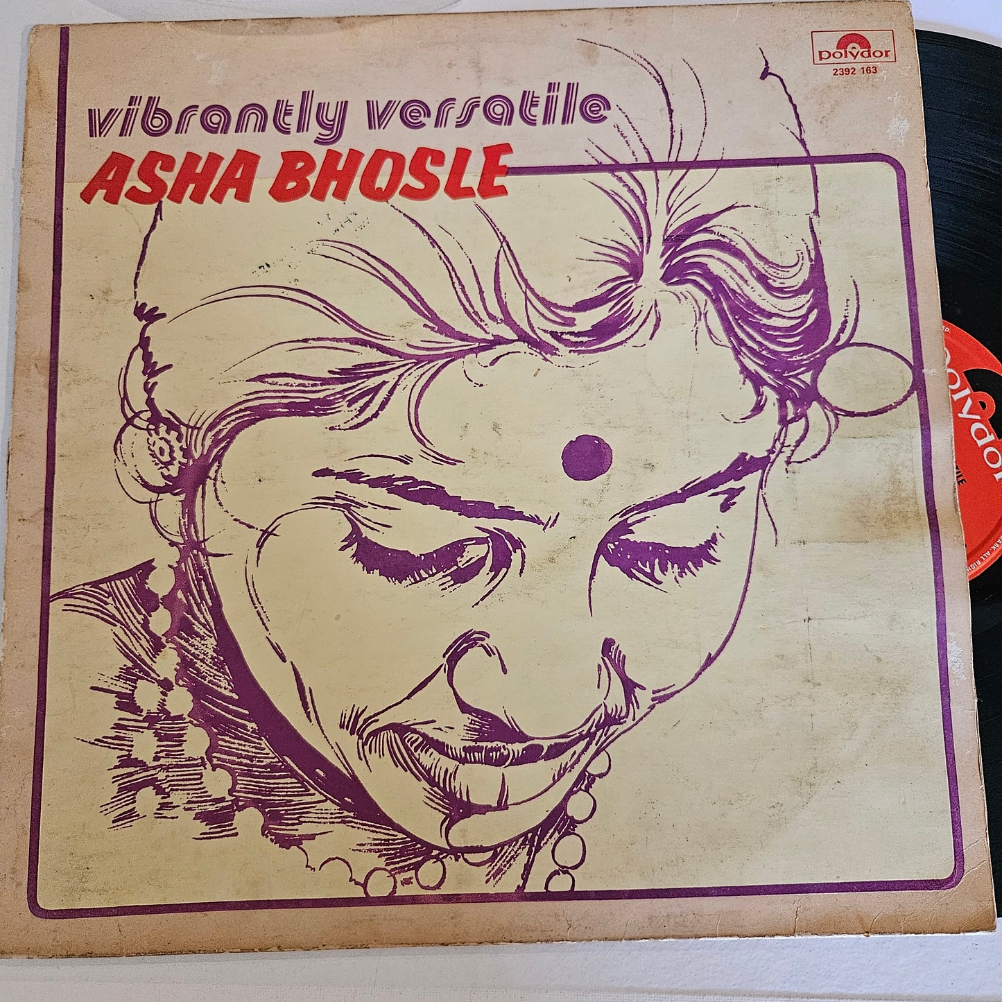 Asha Bhosle - vibrantly versatile  Rare collection in VG++ polydor 2392163
