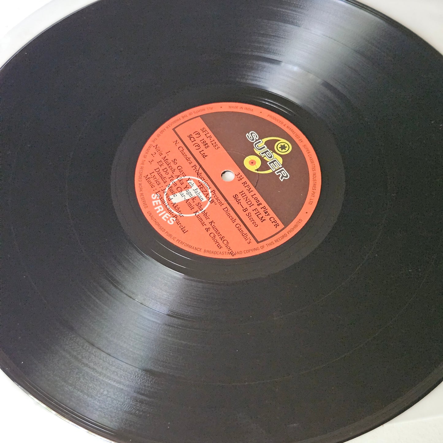Tezaab (1988) -  super hit in near mint condition from the dealer unused stock original released soundtrack