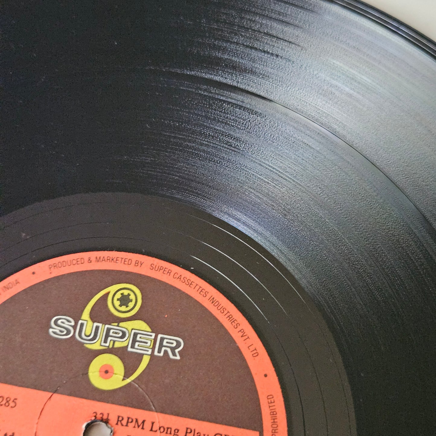 Tezaab (1988) -  super hit in near mint condition from the dealer unused stock original released soundtrack